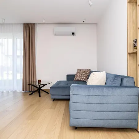 Cohost I New 3bd House With Terrace Palanga