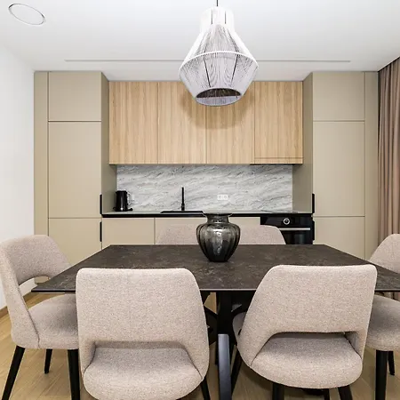Cohost I New 3bd House With Terrace